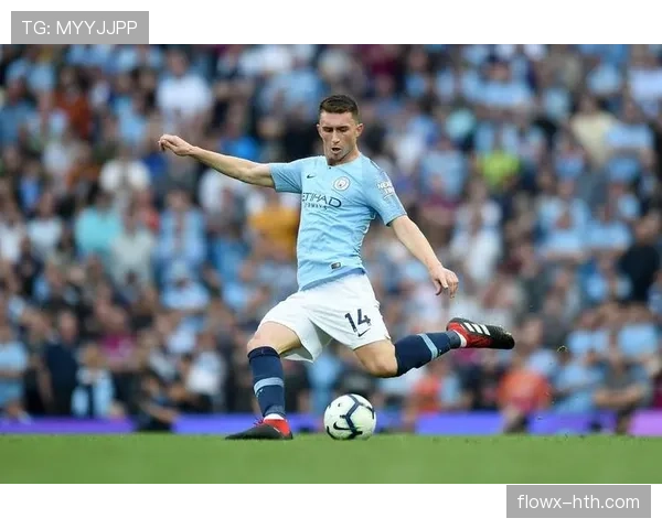 拉波尔特防守稳健成后防基石,提升球队胜率成当前关键课题 拉波尔特防守稳健成后防基石,提升球队胜率成当前关键课题