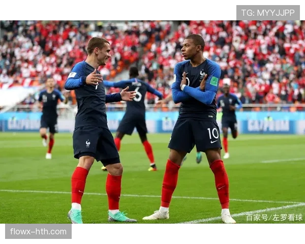 格里兹曼与姆巴佩战术角色对比:不同时代的核心定位解析 格里兹曼与姆巴佩战术角色对比:不同时代的核心定位解析